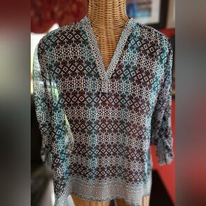 Womans Tacera Brand sizeXL Shear top grean/blue/peach